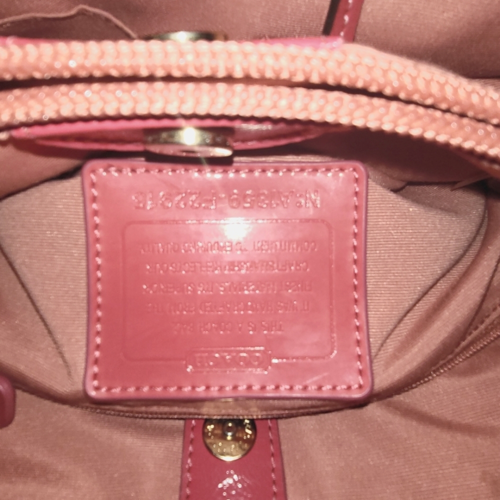 NWT Coach Wristlet - BONUS Coach purse! 🌟HOST PICK🌟 - Picture 5 of 6